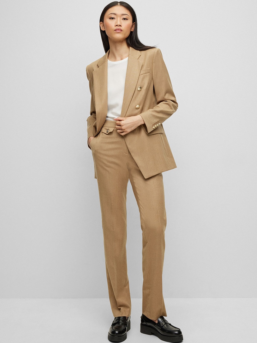 Boss-women-fashion-suit-fall22 